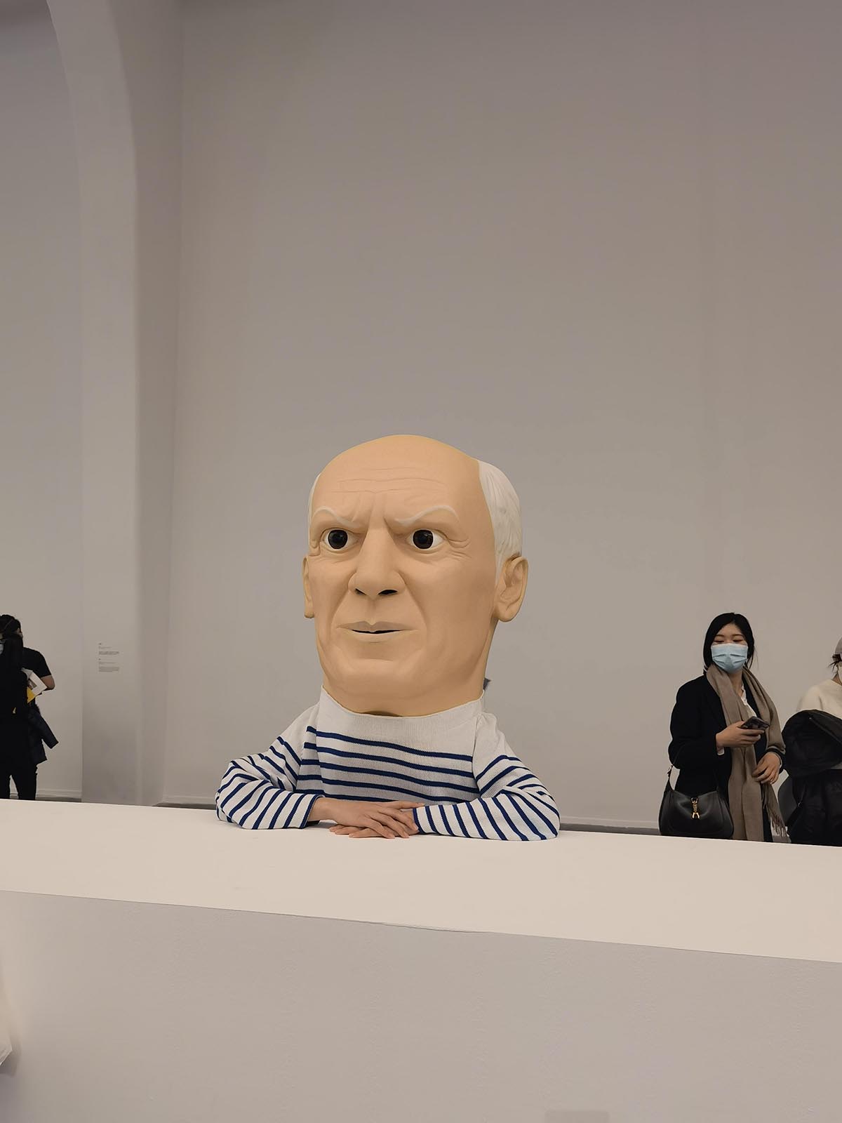 images/art/2021-12-19 莫瑞吉奥卡特兰 最后的审判/9.jpg